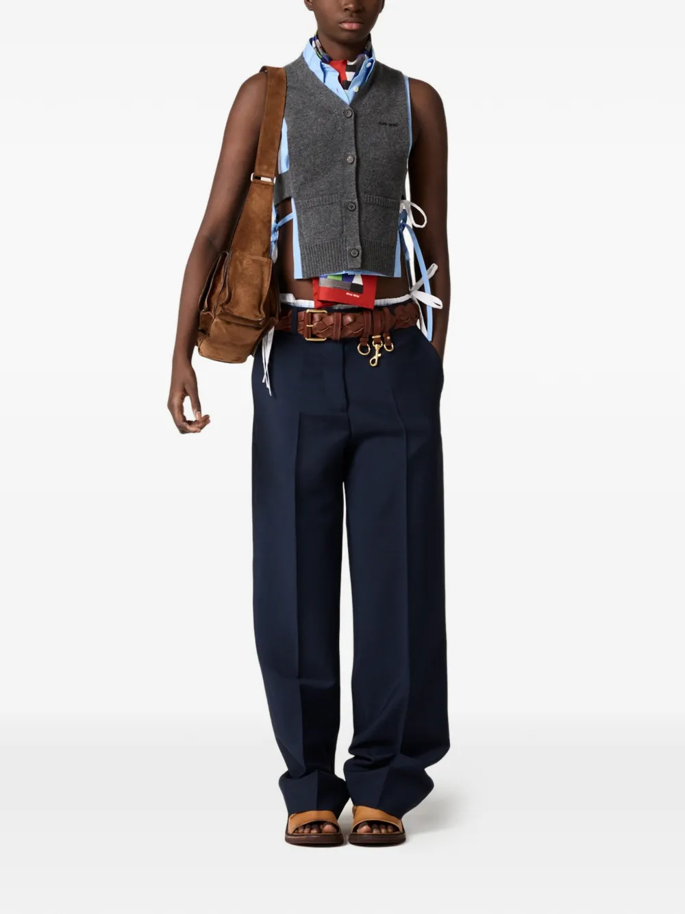 

Топ с V-образным вырезом и логотипом Miu Miu, серый