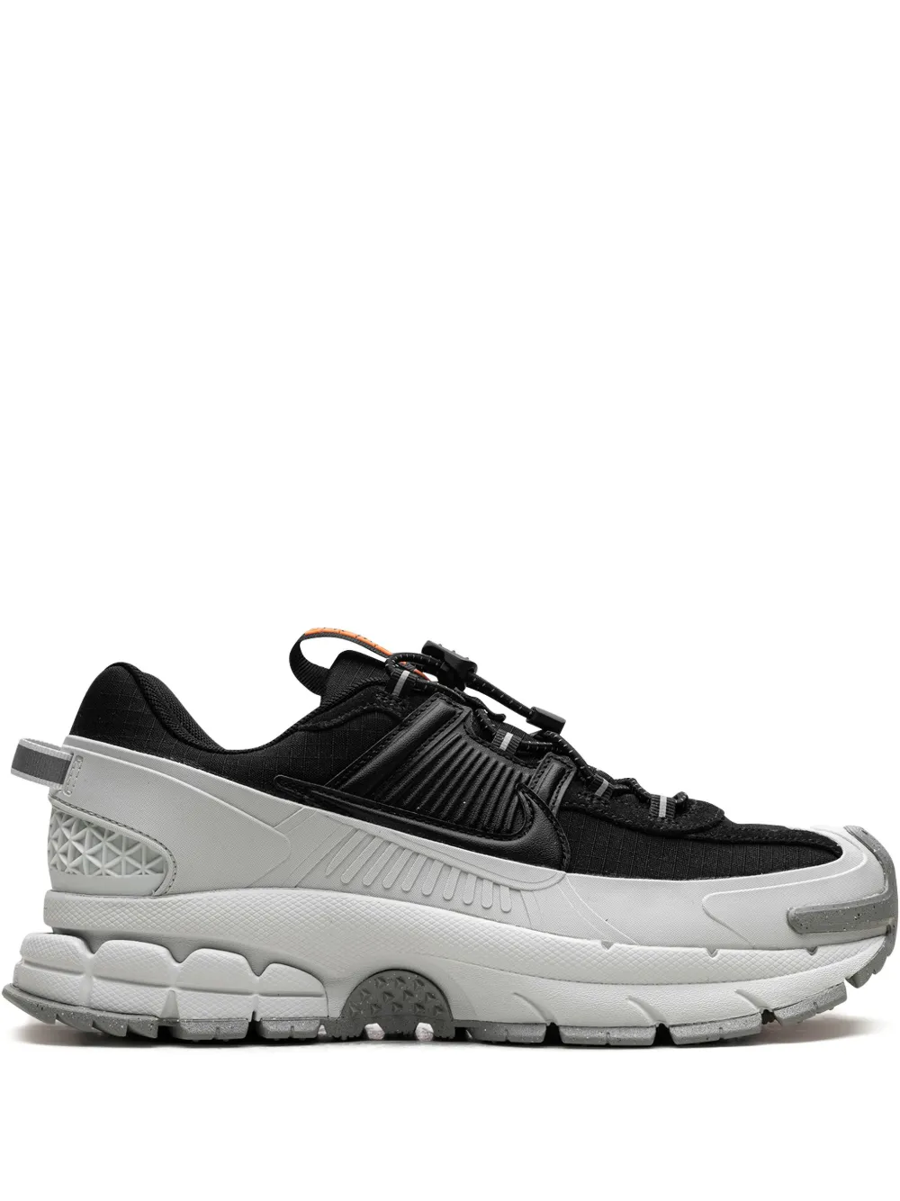 

Кроссовки Zoom Vomero 5 Roam Black/Light Silver Nike, черный