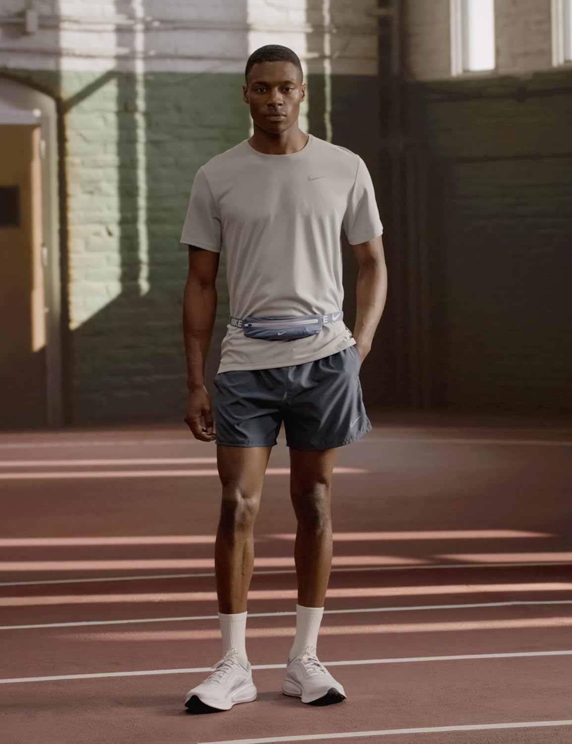 Мужские беговые кроссовки Nike Journey Run для шоссе, белый/черный — фото 3