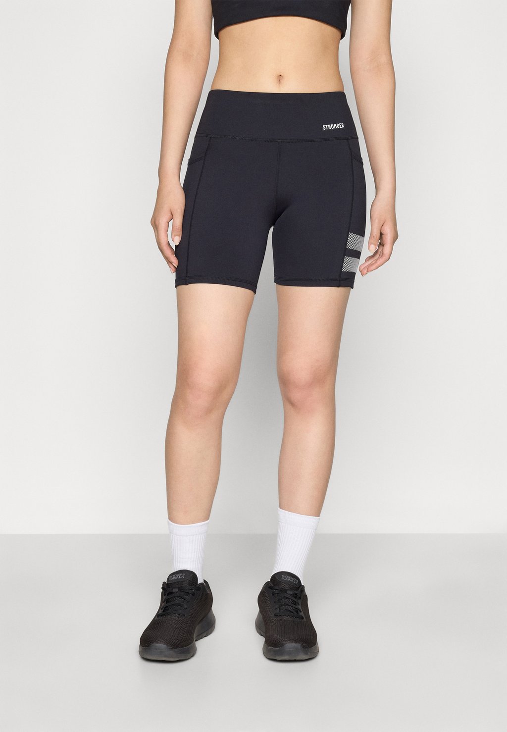 

Леггинсы SIGNATURE POCKET CONTOURING SHORTS Stronger, черный