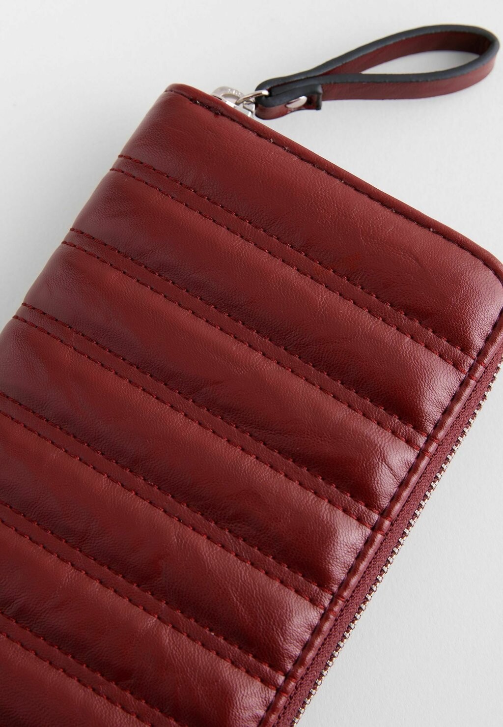 

Кошелек ZIP QUITED REGULAR FIT Next, красный