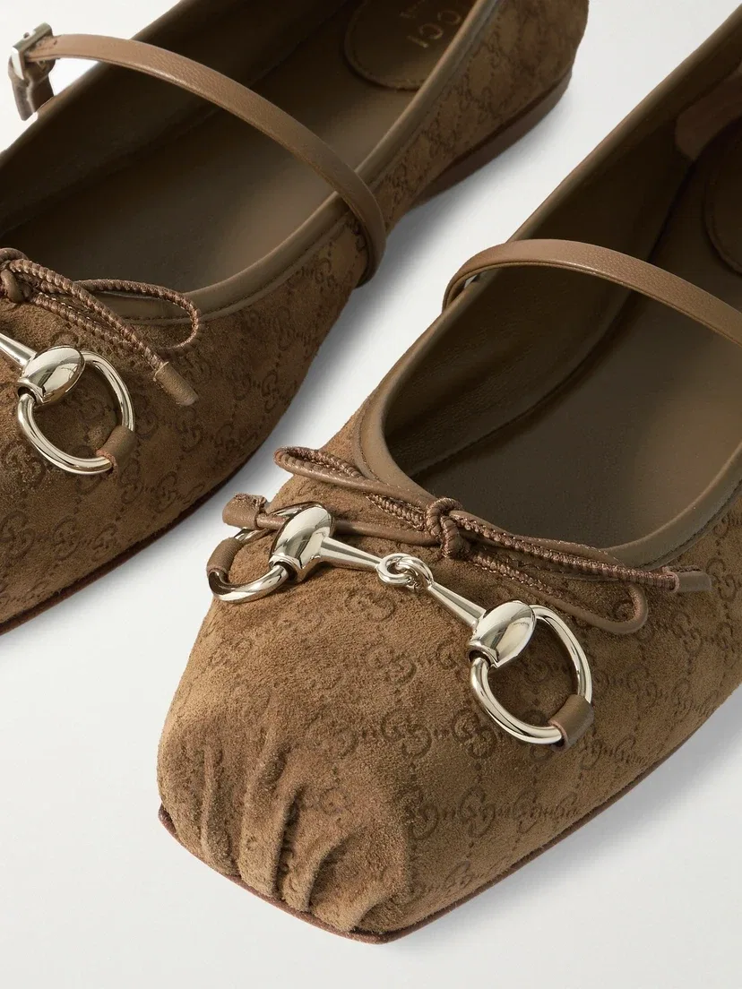 Балетки из замши с деталью Horsebit GUCCI, коричневый — фото 4