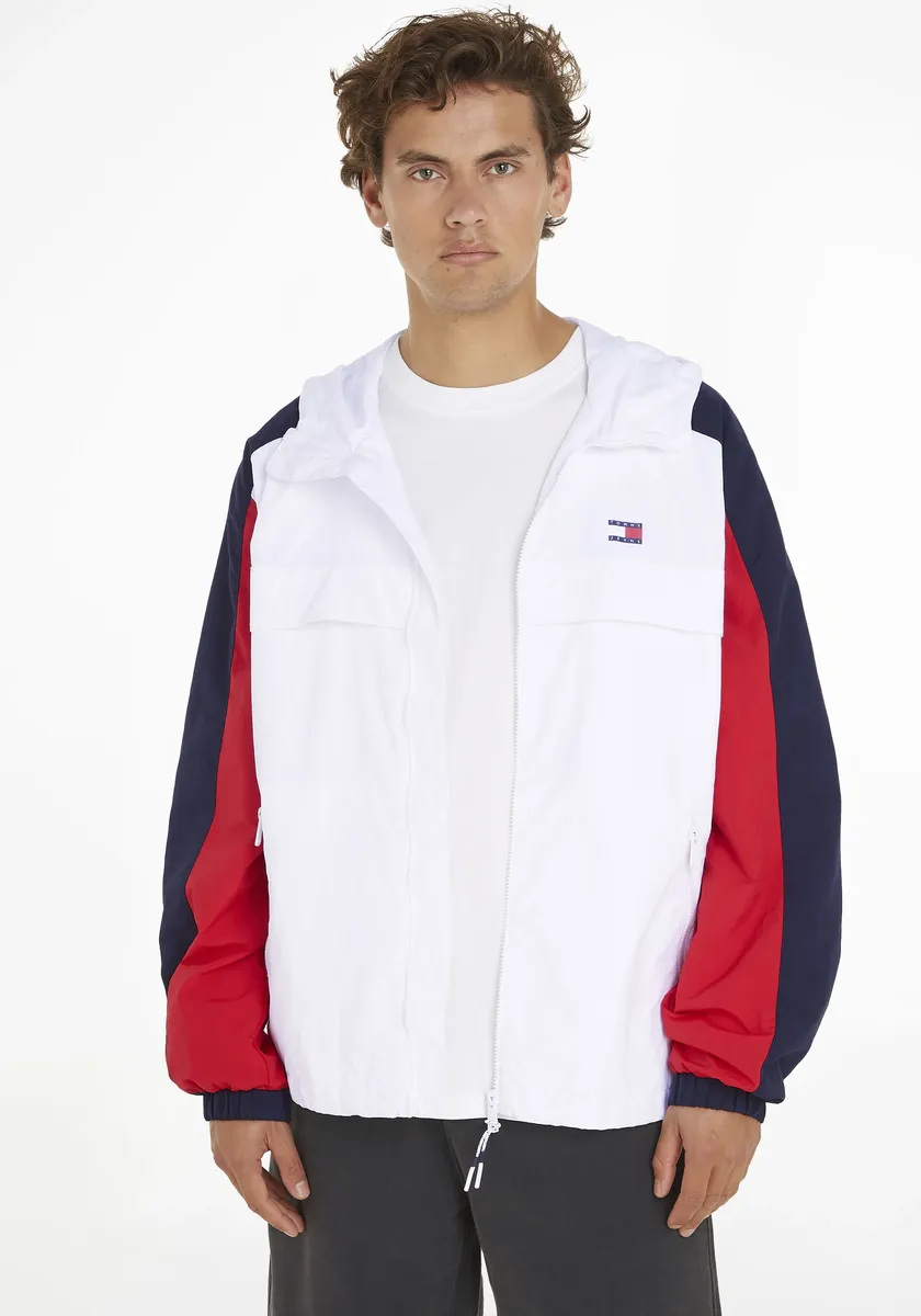 

Ветровка Tommy Jeans Plus "TJM CHICAGO CLBK WINDBREAKER EXT", с капюшоном, большие размеры, белый