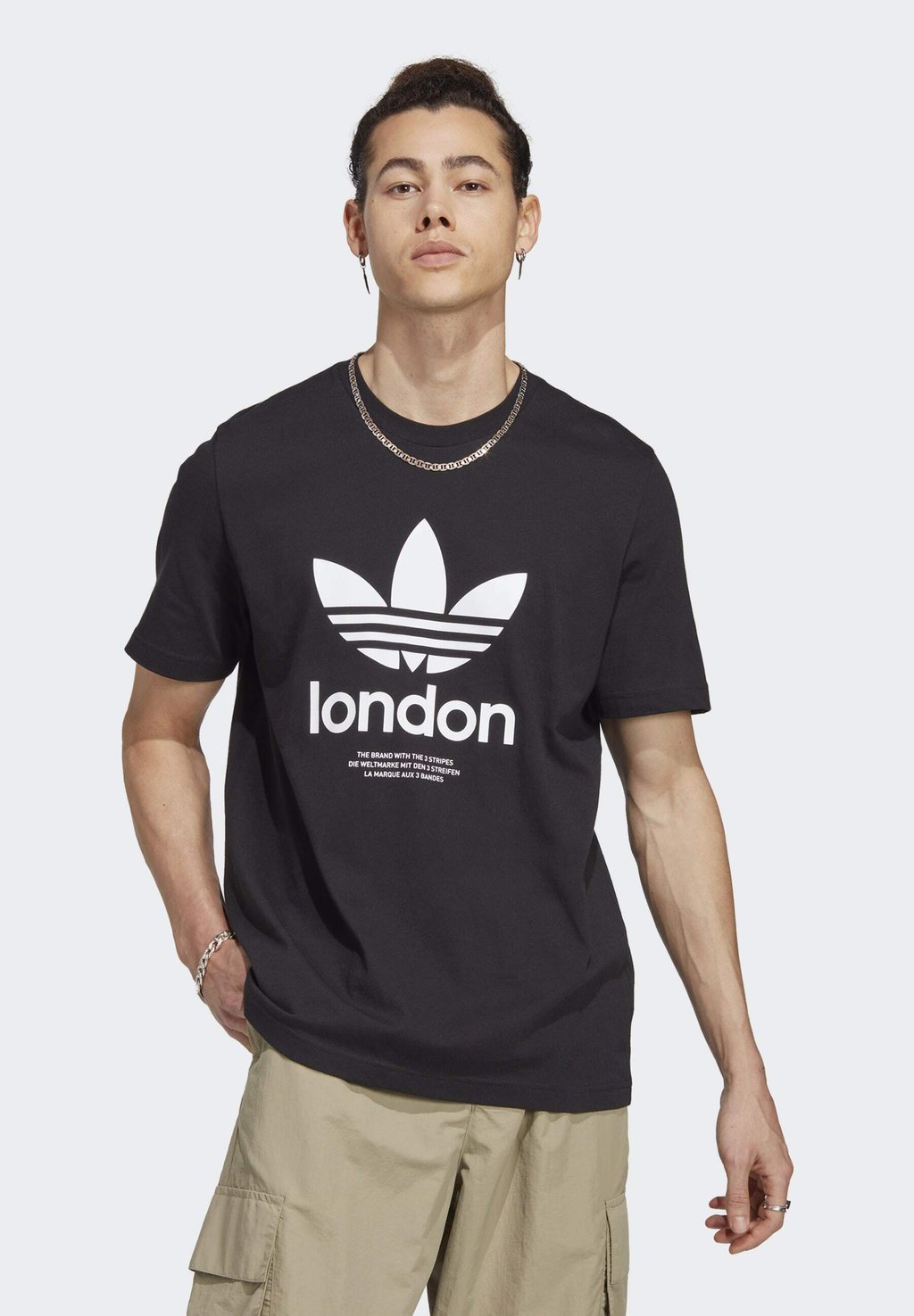 

Футболка с принтом adidas Originals, черный