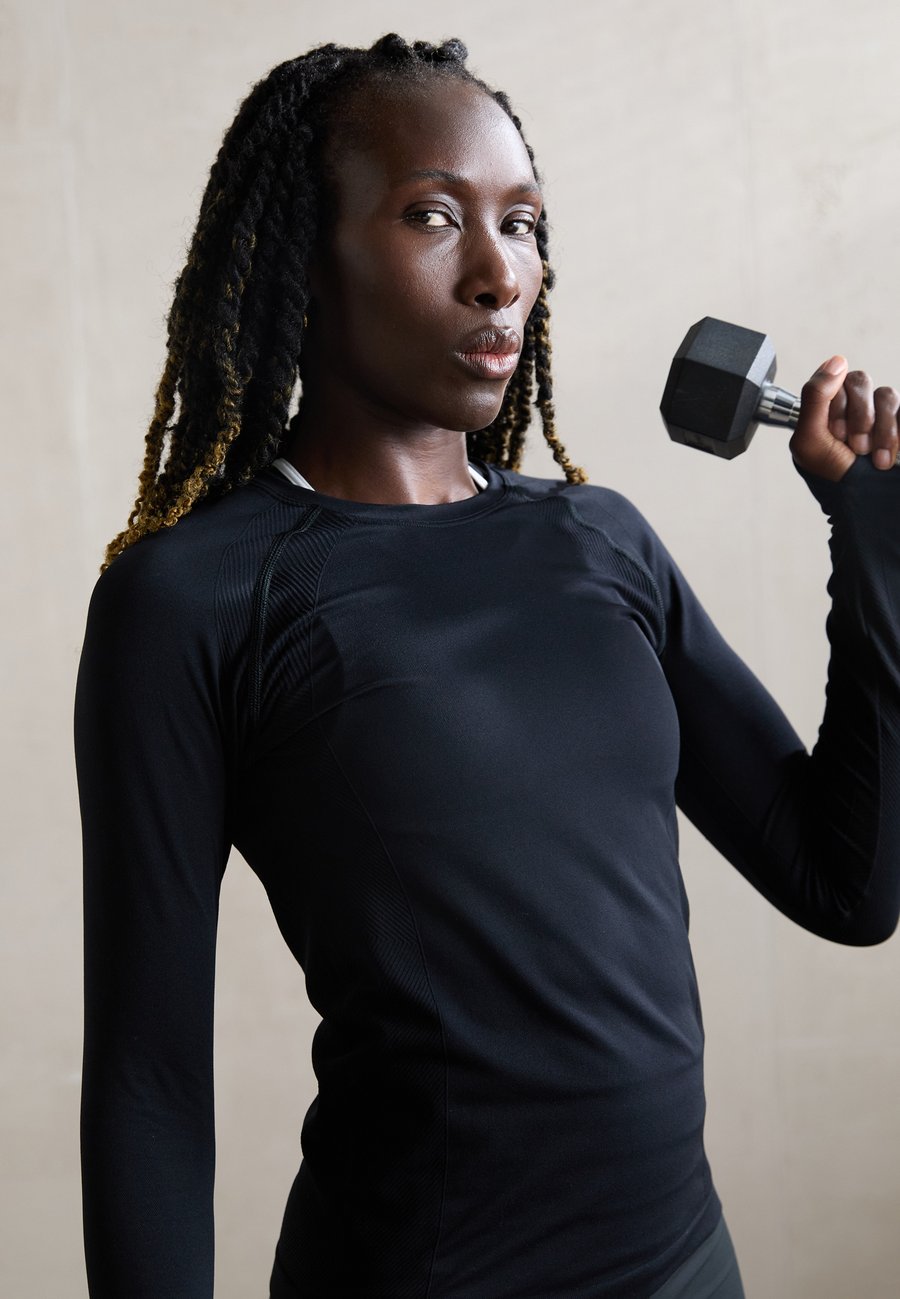 

Топ Sweaty Betty ATHLETE SEAMLESS WORKOUT LONG SLEEVE, Black