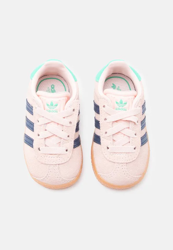 Детские туфли gazelle унисекс Adidas Originals, Blush Pink/Night Indigo/Hi Res Green — фото 4