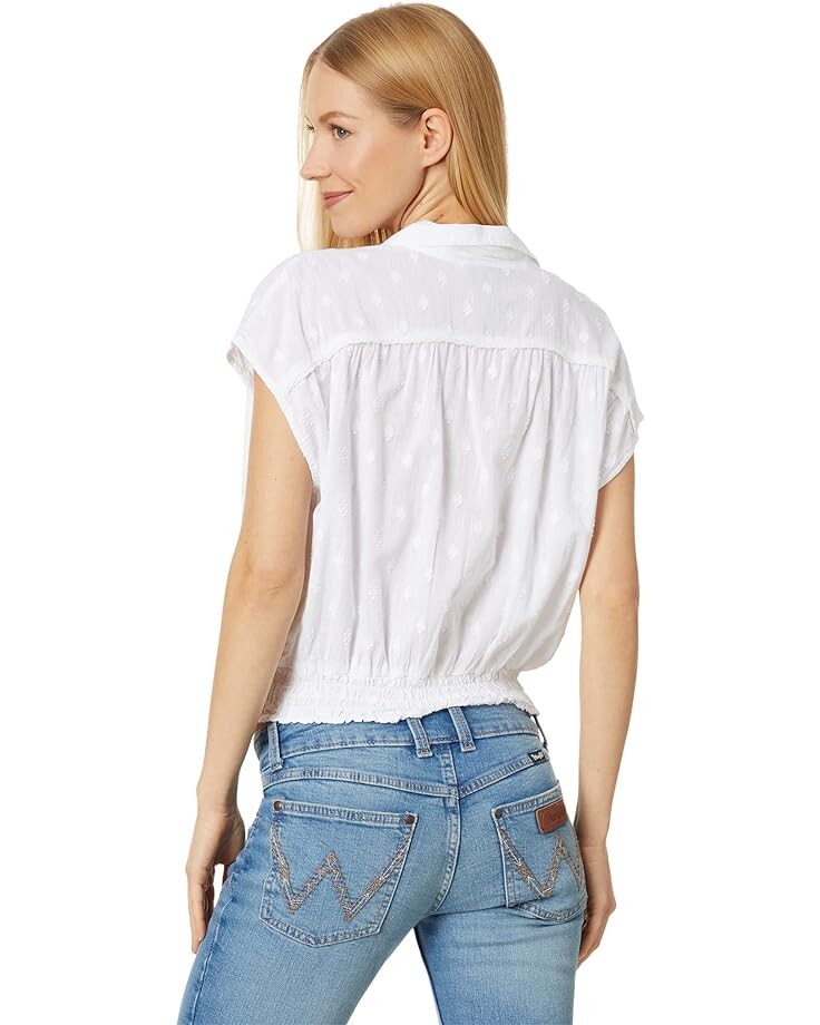 

Рубашка Wrangler Short Sleeve Drop Shoulder Smocked Snap Shirt, ярко-белый