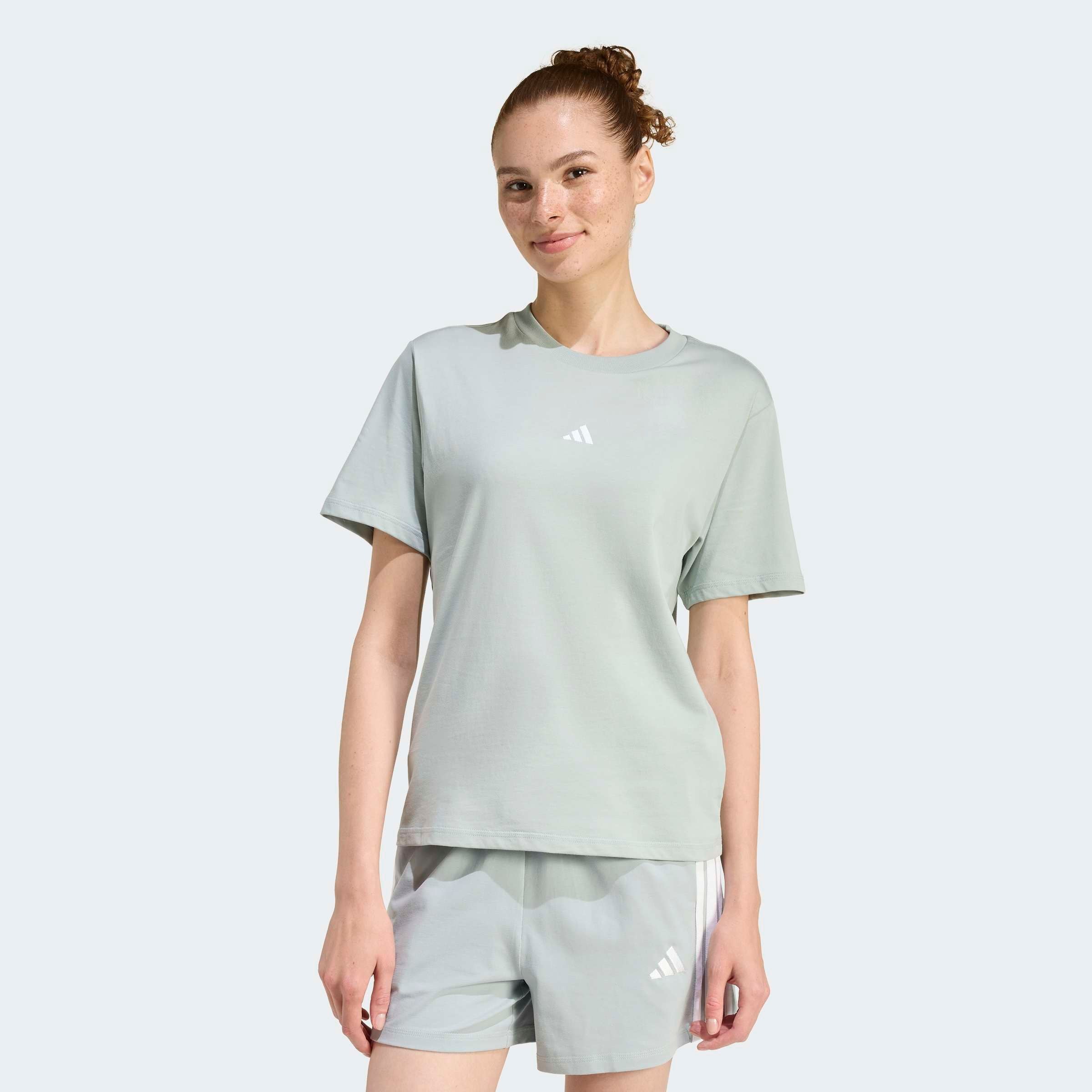 

Adidas Sportswear Футболка Performance в сером цвете
