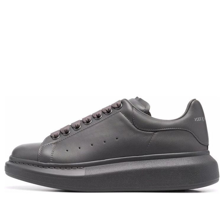 

Кроссовки Alexander McQueen Oversized Sneaker 'Lead Pencil', серый