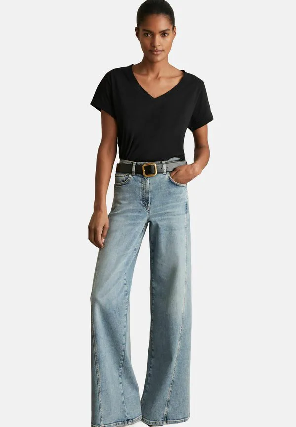 

Обычная футболка luna с v-образным вырезом. Reiss, Black, Черный, Обычная футболка luna с v-образным вырезом. Reiss, Black