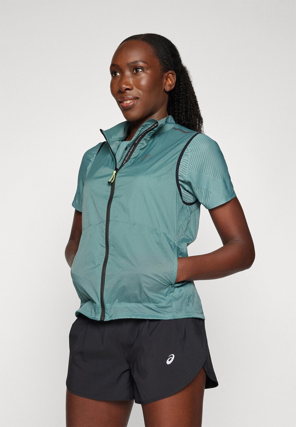 

Жилет METARUN PACKABLE GILET ASICS, зеленый