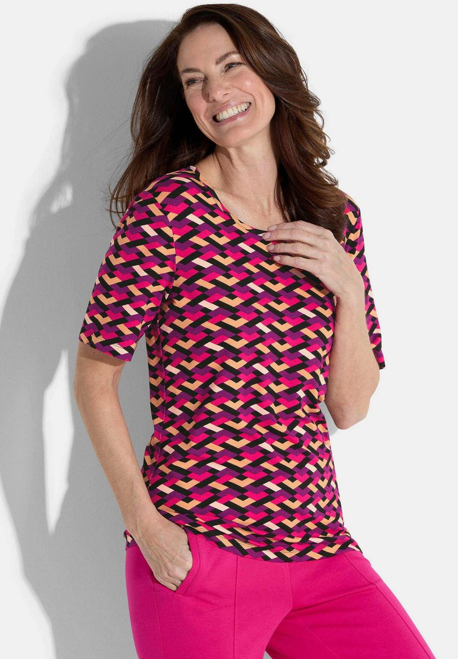 

Футболка GOLDNER Print T-shirt, Pink Aubergine/Peach Patterned/Pink, Оранжевый, Футболка GOLDNER Print T-shirt, Pink Aubergine/Peach Patterned/Pink