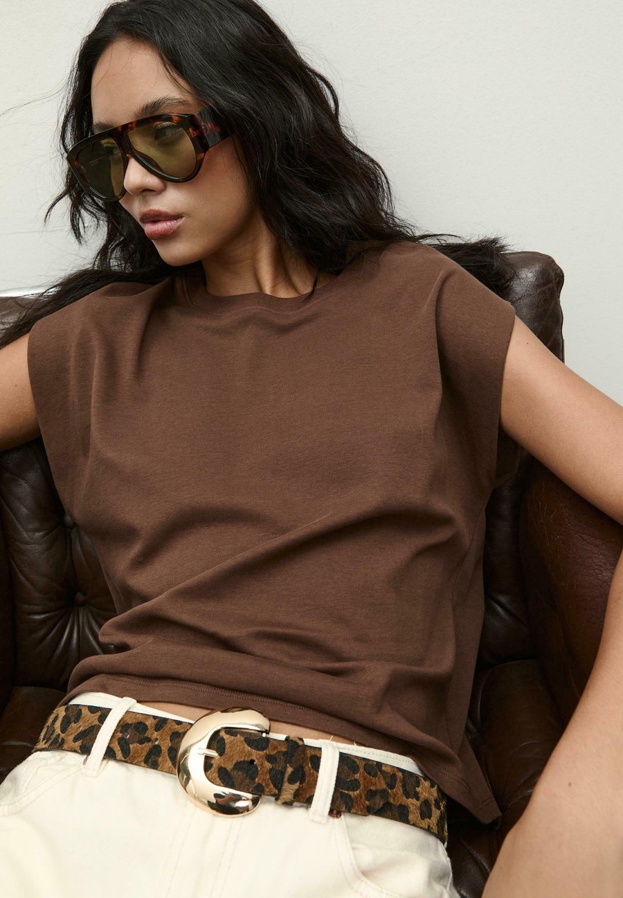 

Ремень Stradivarius LEOPARD-PRINT WITH CRESCENT MOON BUCKLE, Dark Brown