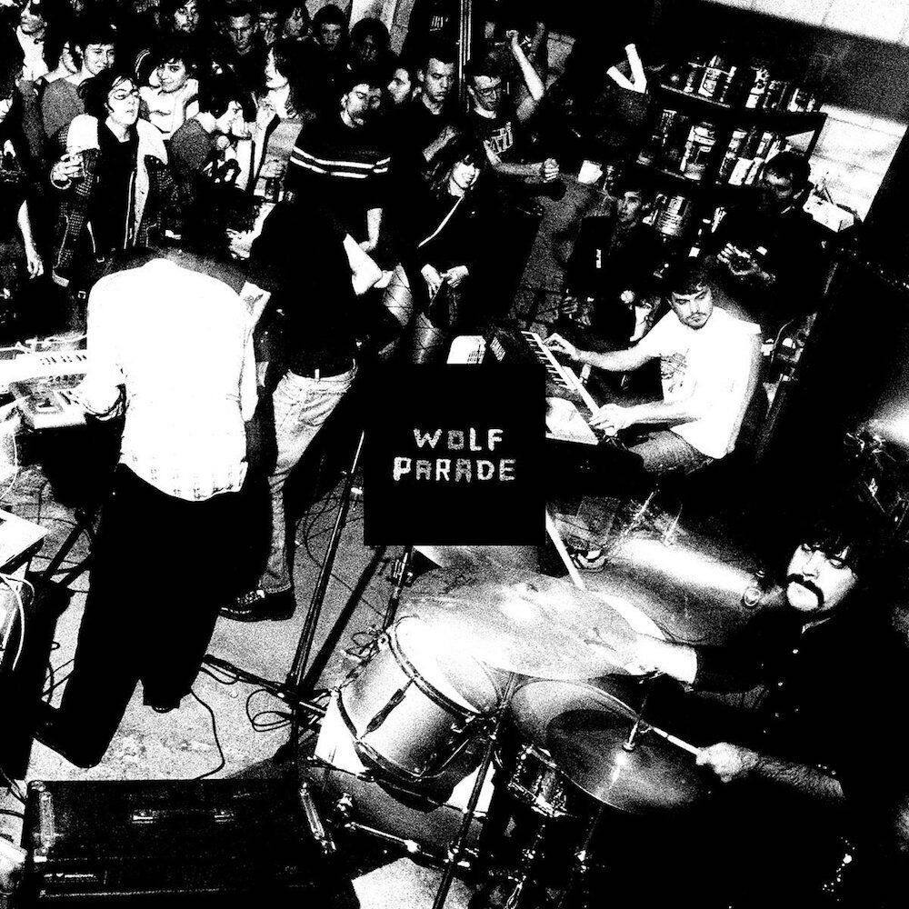 

Виниловая пластинка LP Apologies To The Queen Mary [Deluxe Edition] - Wolf Parade