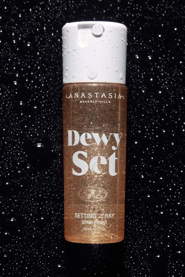 Лак для волос с кокосом и ванилью ANASTASIA BEVERLY HILLS Dewy Setting Spray 1 шт — фото 3
