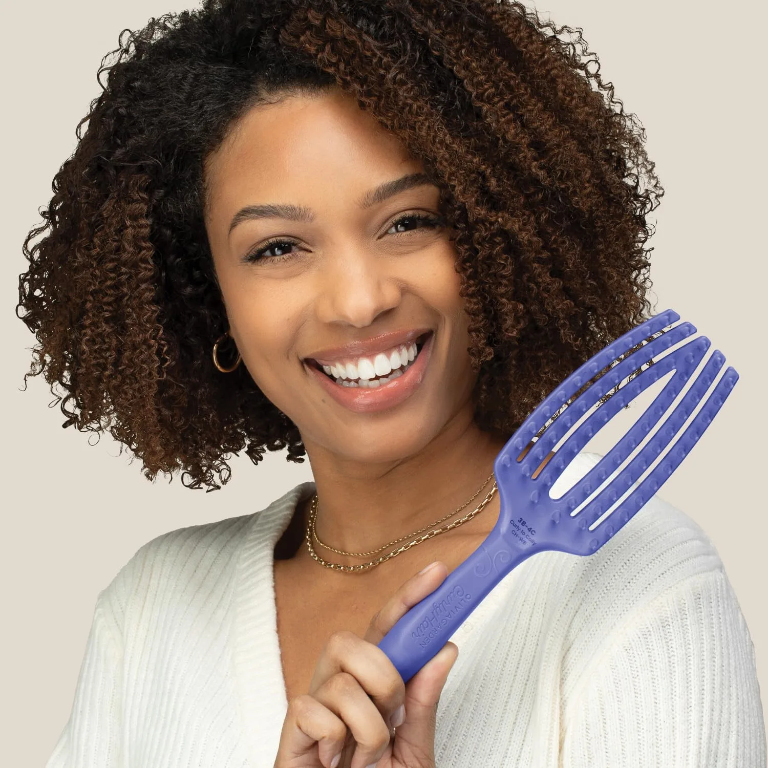 Расческа Olivia Garden CurlyHair для влажных и сухих волос - расческа для кудрявых волос, распутывания, нанесения средств для укладки, стимуляции завивки и ухода за кожей головы. — фото 2