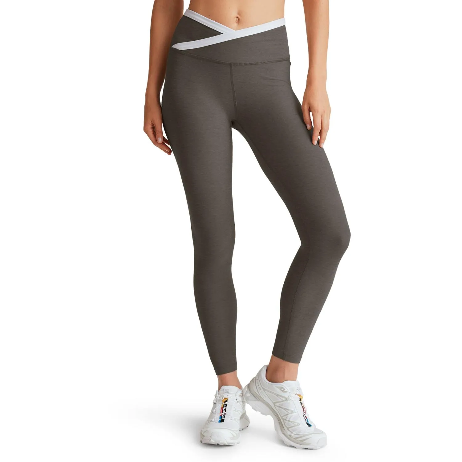 

Леггинсы Spacedye Outlines с высокой талией женские Beyond Yoga, True Gray Heather/Cloud White