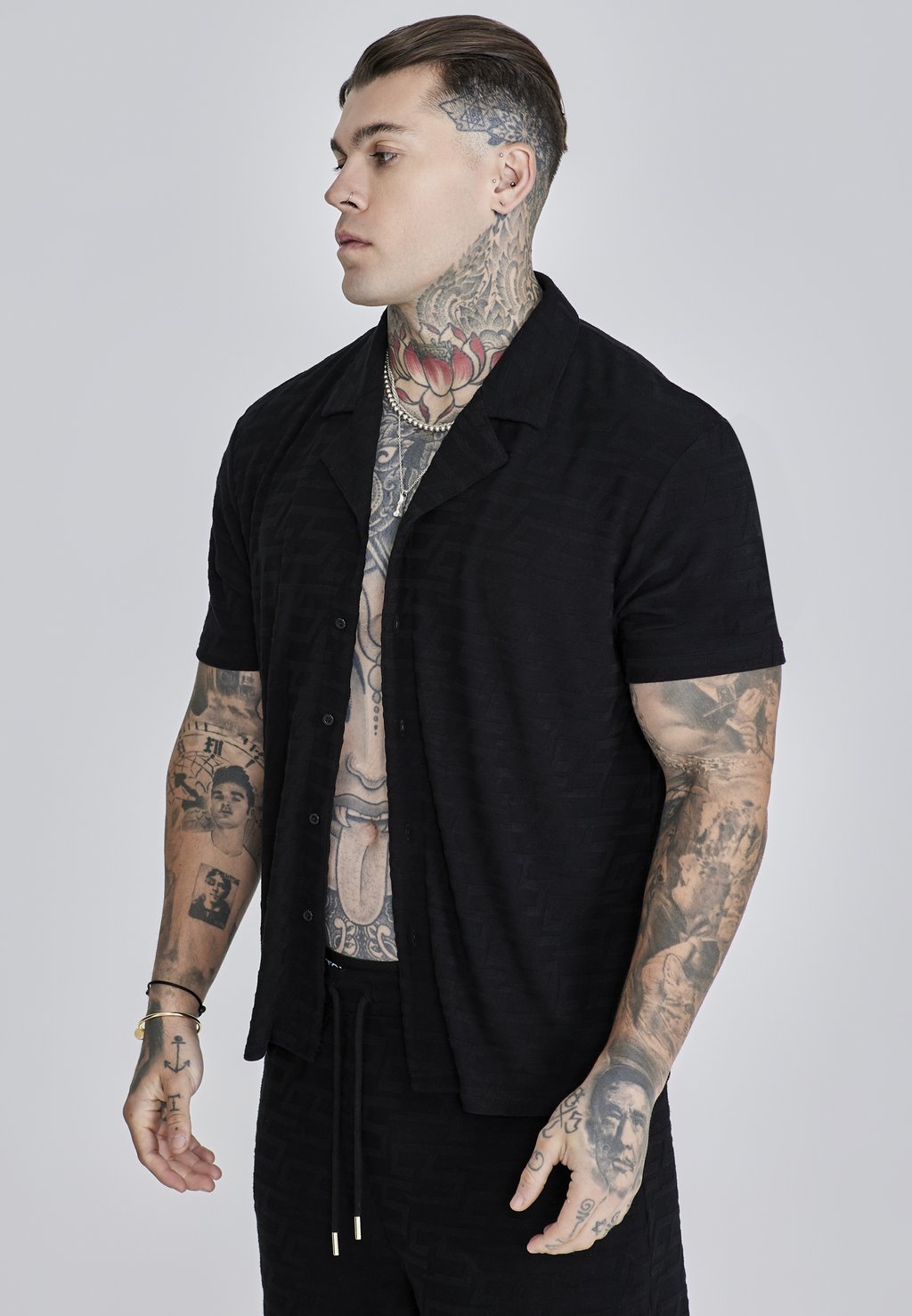 

Рубашка SIKSILK, черный