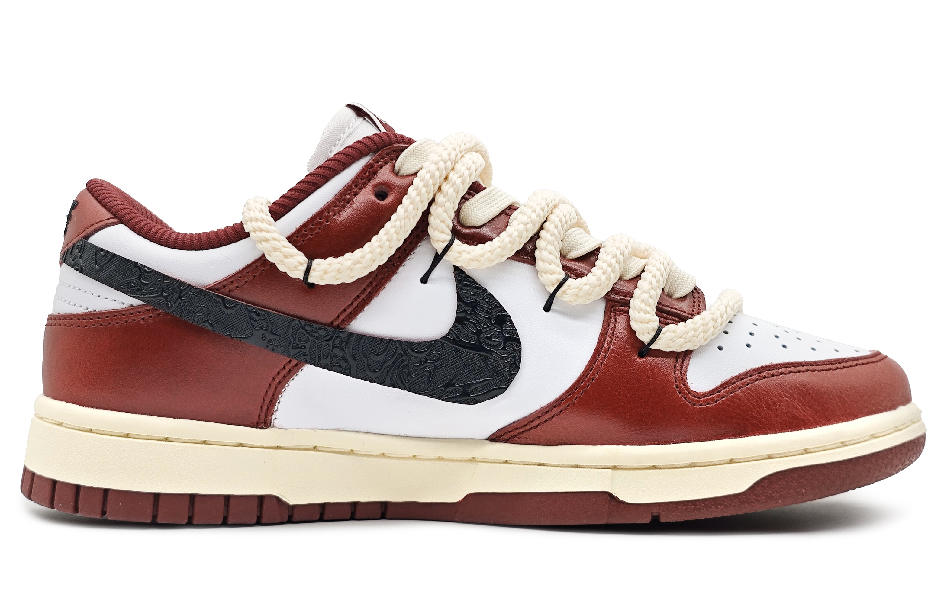 

Кроссовки Nike Dunk Skateboarding Shoes Women's Low-top White, цвет Burgundy