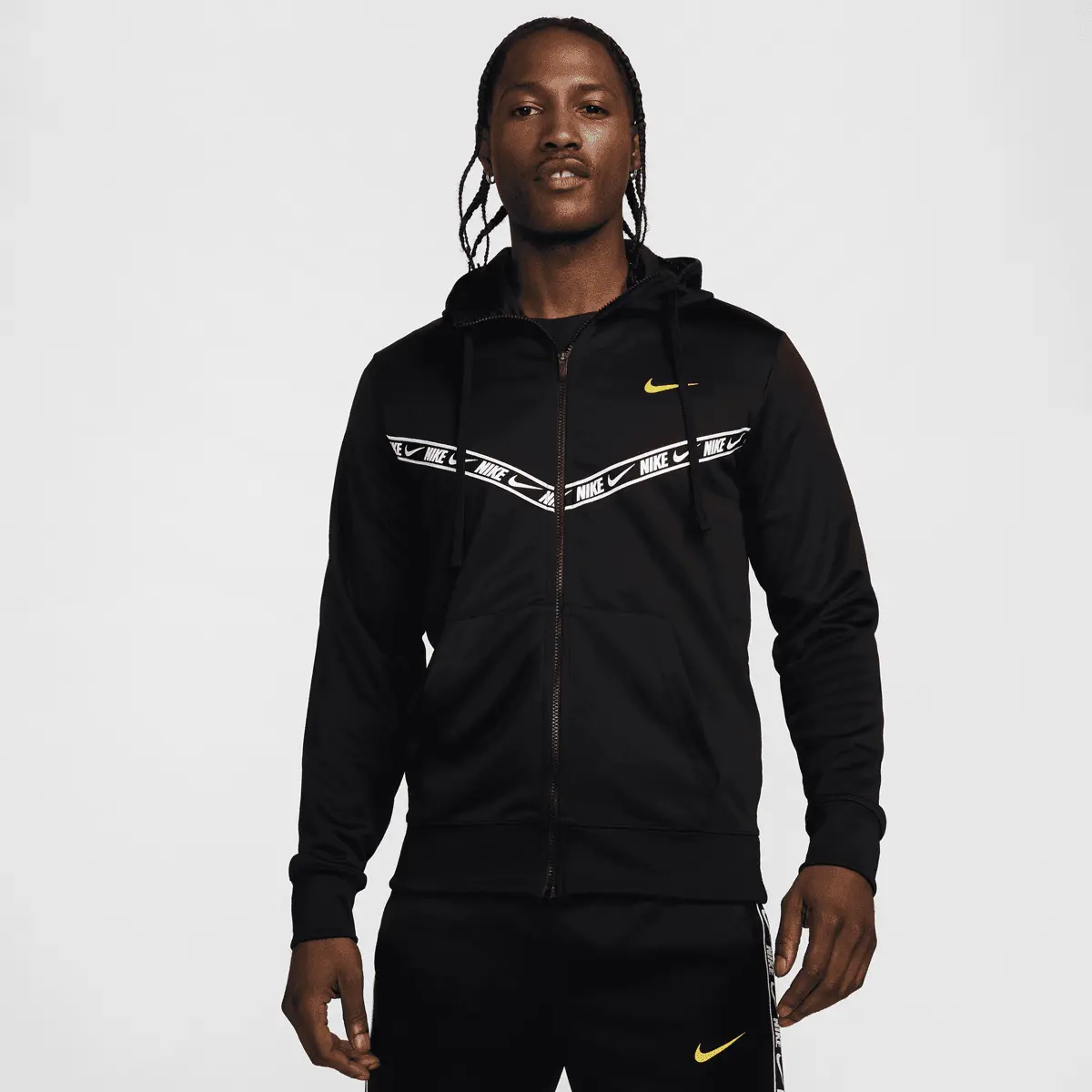 

Худи Nike Sportswear Repeat Poly-Knit Full-Zip, черный