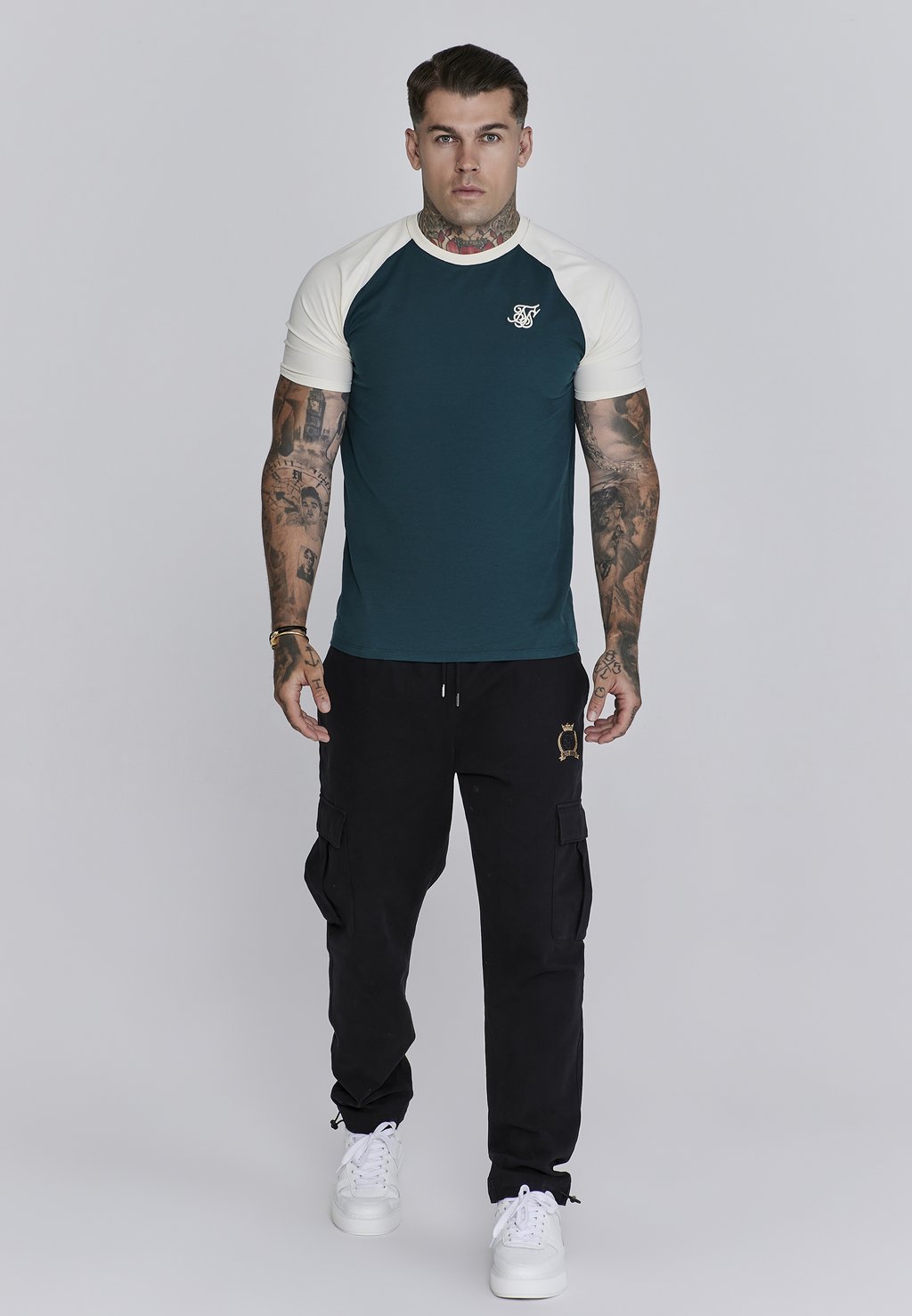 

Футболка с принтом RAGLAN SIKSILK, кремовый