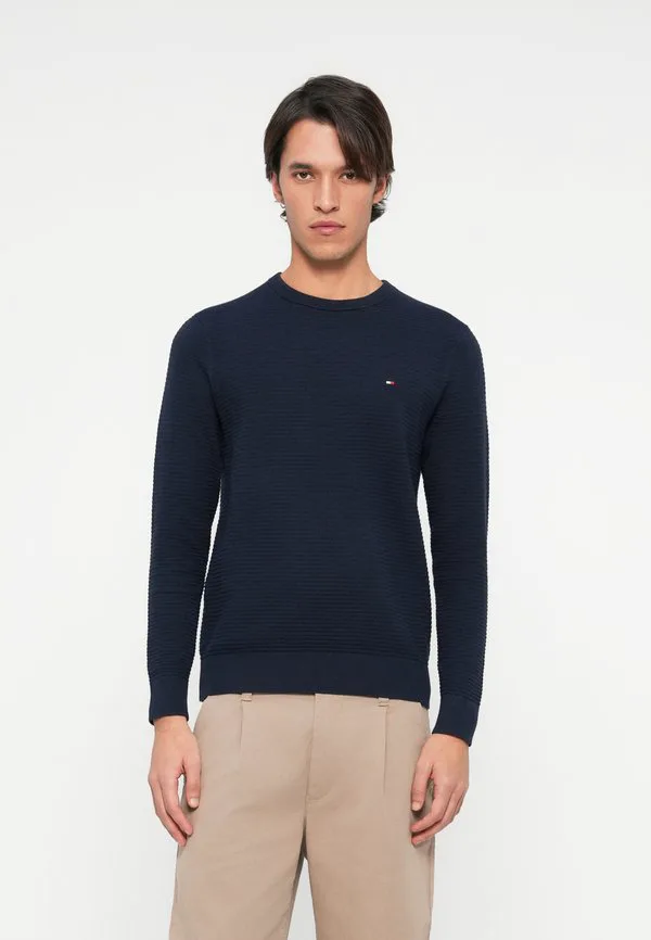 Джемпер с круглым вырезом, выполненный из фактурной трикотажной ткани. Tommy Hilfiger, Dark Night Navy