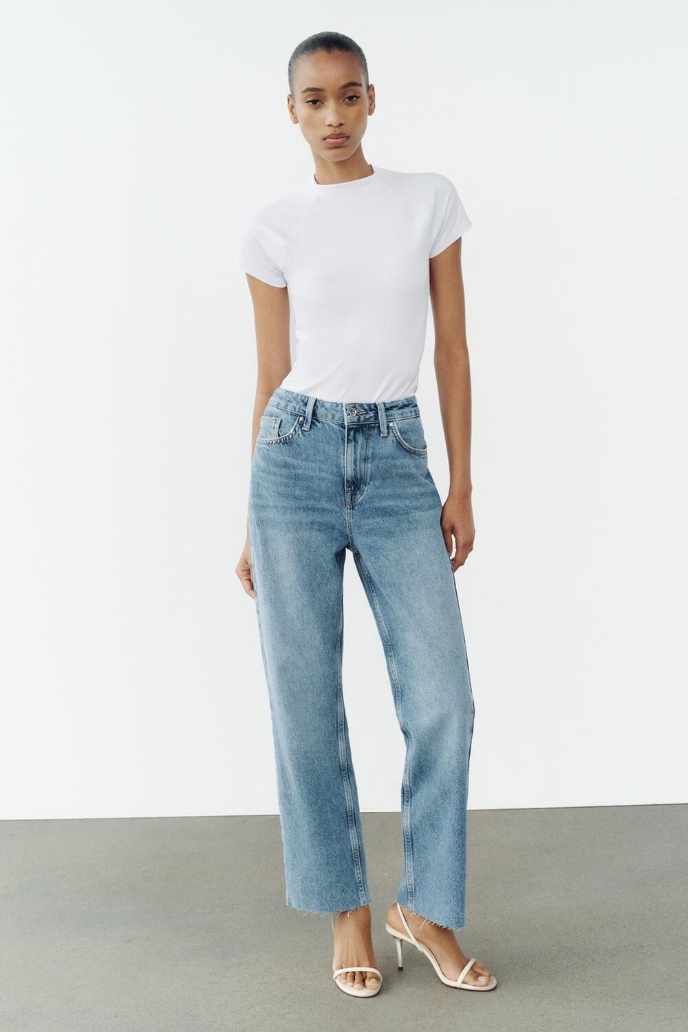

Джинсы прямые z1975 с высокой талией, длиной до щилоток ZARA, средне-синий