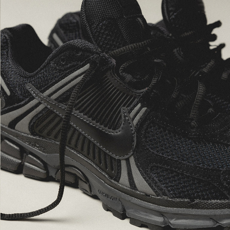 Кроссовки zoom vomero 5 Nike, черный — фото 2