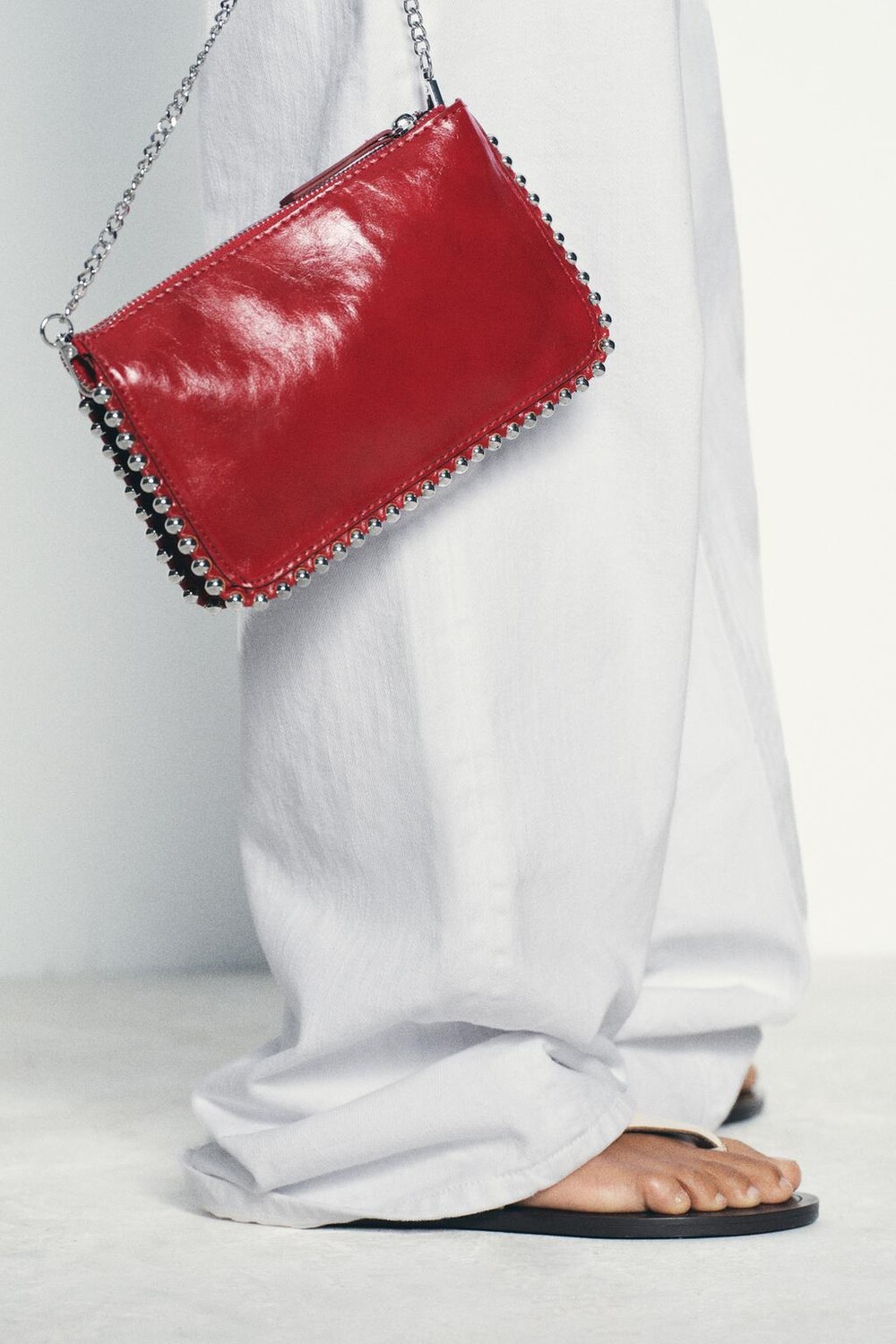 

Кошелек с заклепками ZARA, красный