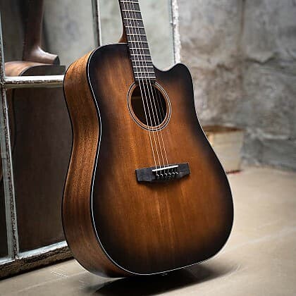 

Акустическая гитара Cort COREDCOPBB Dreadnought Body Solid Mahogany Top & Neck 6-String Acoustic-Electric Guitar w/Case