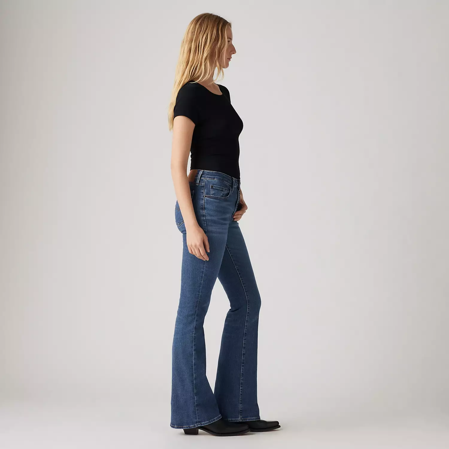 726 расклешенные женские джинсы с высокой посадкой Levi's, цвет Blue Wave Mid - Medium Wash — фото 2