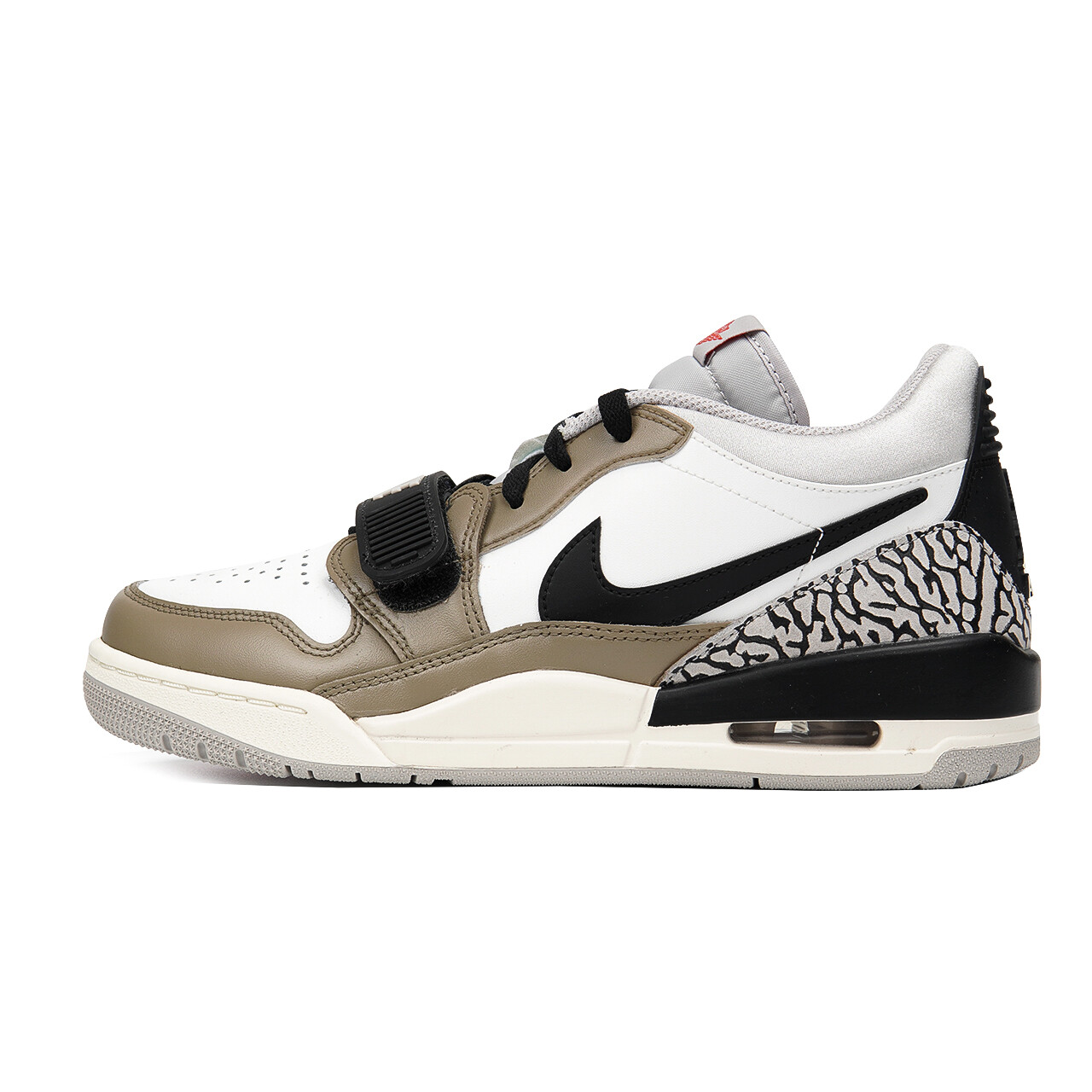 

Баскетбольные кроссовки Legacy 312 Vintage Men Mid Top White/Brown Jordan