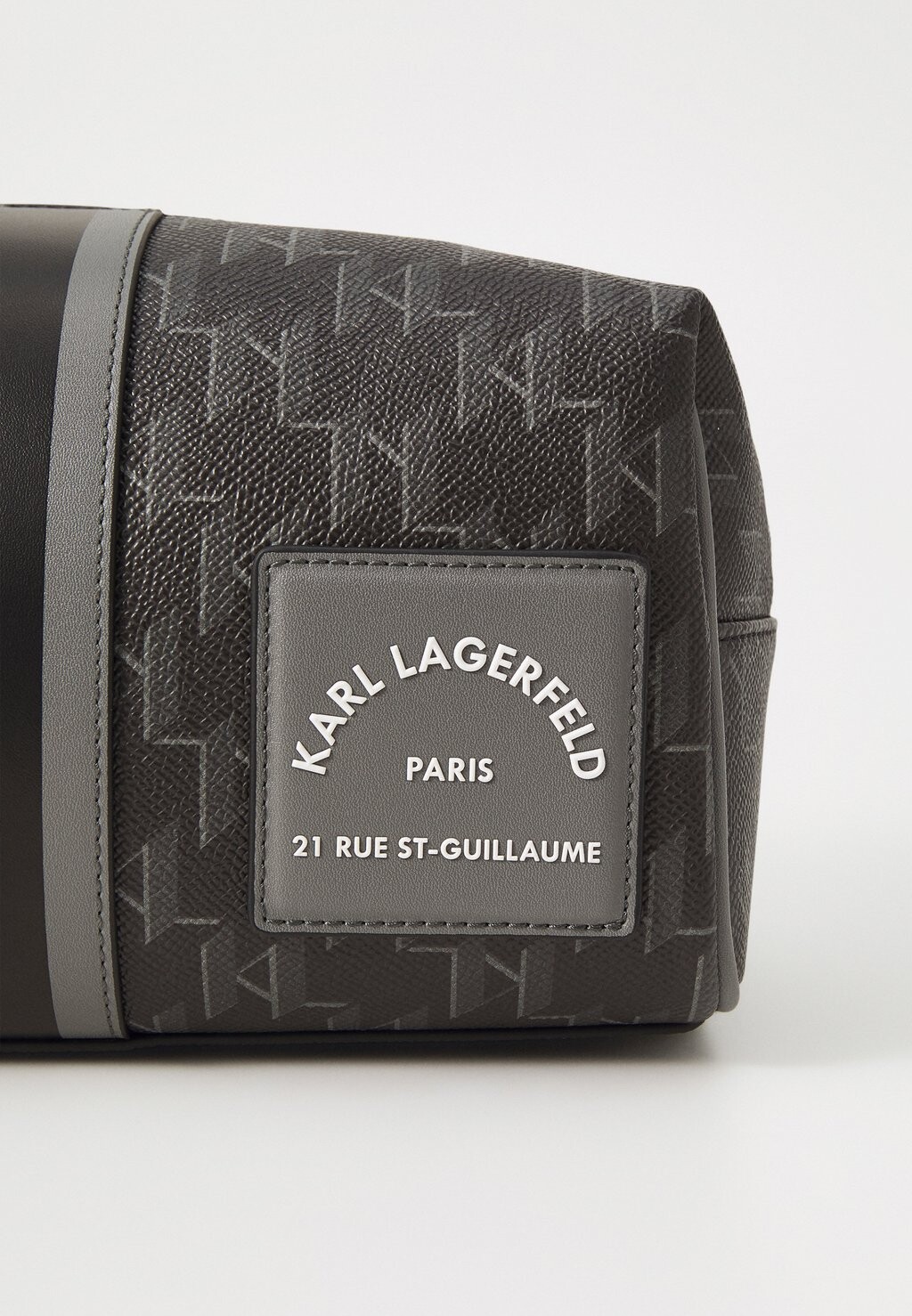 

Косметичка WASHBAG KARL LAGERFELD, черный