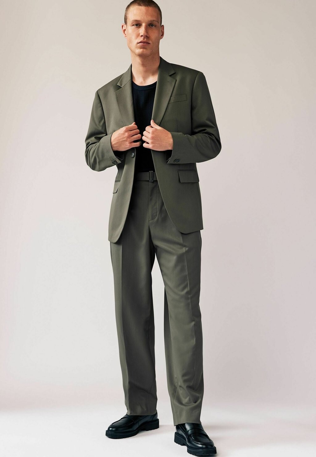 

Брюки RELAXED FIT EDIT Next, зеленый