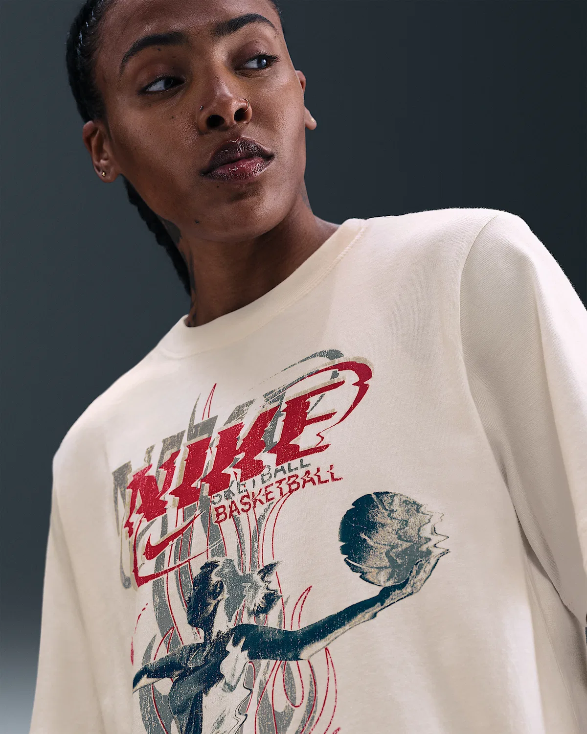 Женская свободная футболка Nike Sportswear Essentials, Phantom — фото 3