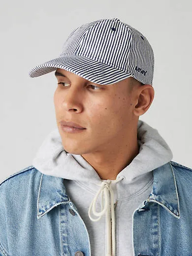 

Необходимая кепка Levi's, цвет Multi Stripe