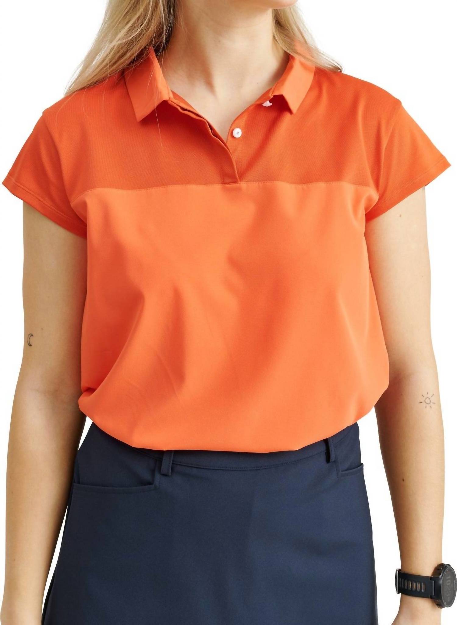 

Женское поло Becky Cupsleeve Loosefit в цвете Nectar Abacus Sportswear US