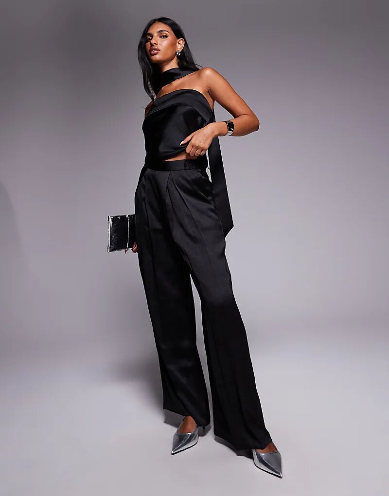 

Брюки TFNC классического кроя черного цвета