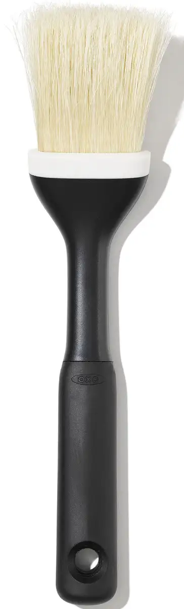 

Кисть для кондитерских изделий OXO Good Grips 2,8 см, щетина кабана Длина: 24 см, черный