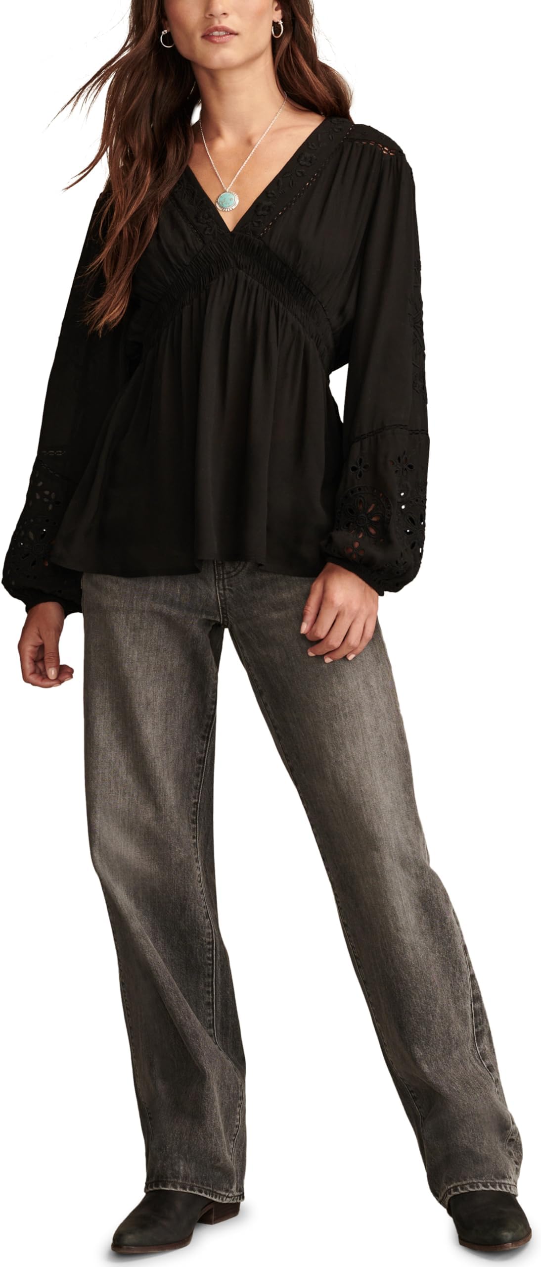 

Топ Lucky Brand Ott Cutwork Smocked Top, цвет Caviar