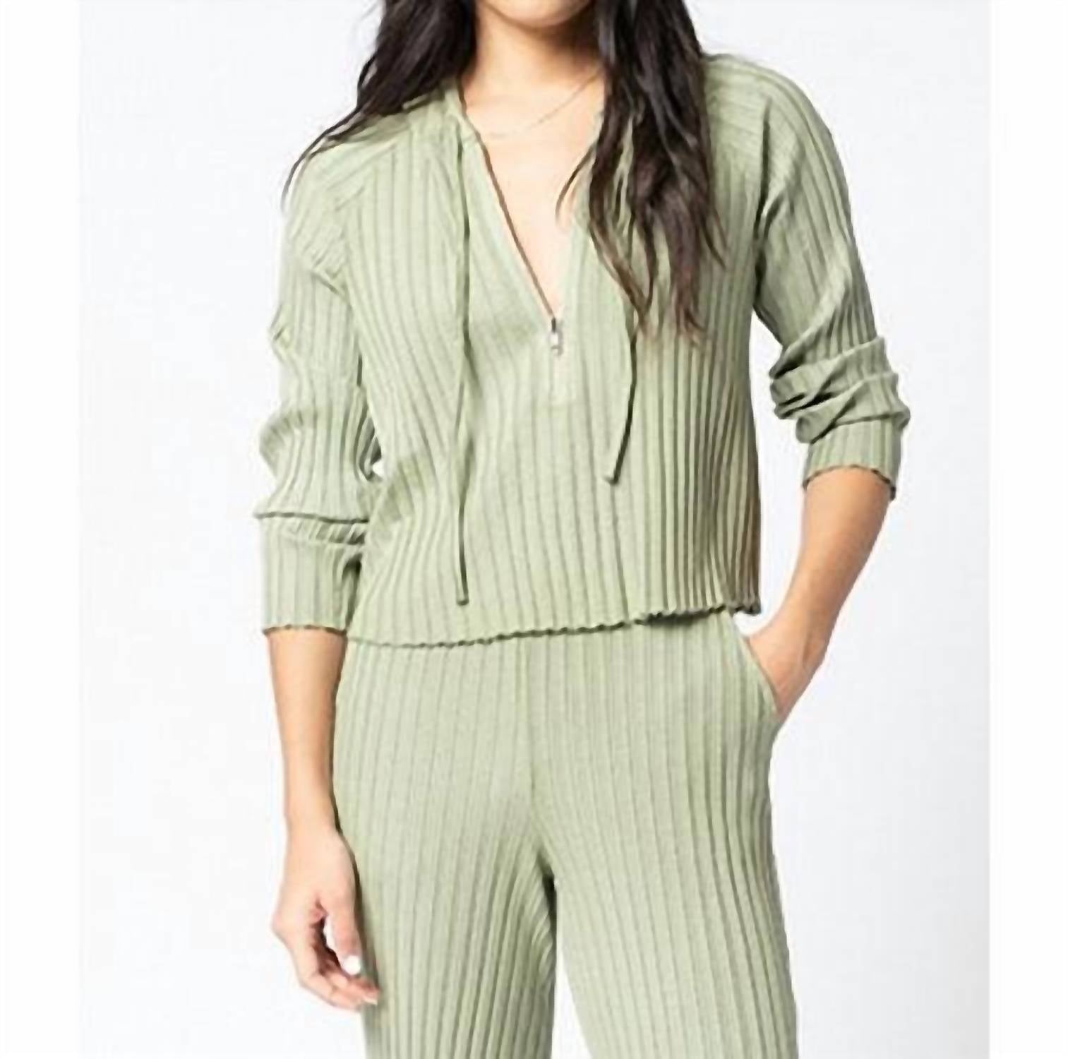 

Толстовка с капюшоном Siro Rib Half Zip в цвете Green Tea Stateside
