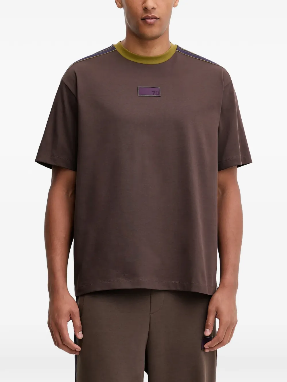 

Футболка с контрастной отделкой Ea7 Emporio Armani, коричневый