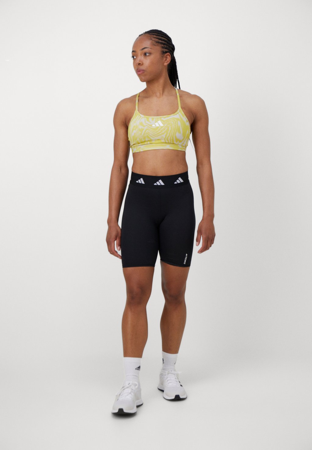 Спортивный бюстгальтер с легкой поддержкой AEROREACT LIGHT SUPPORT 3STRIPES BRA Adidas Performance, бежевый — фото 2