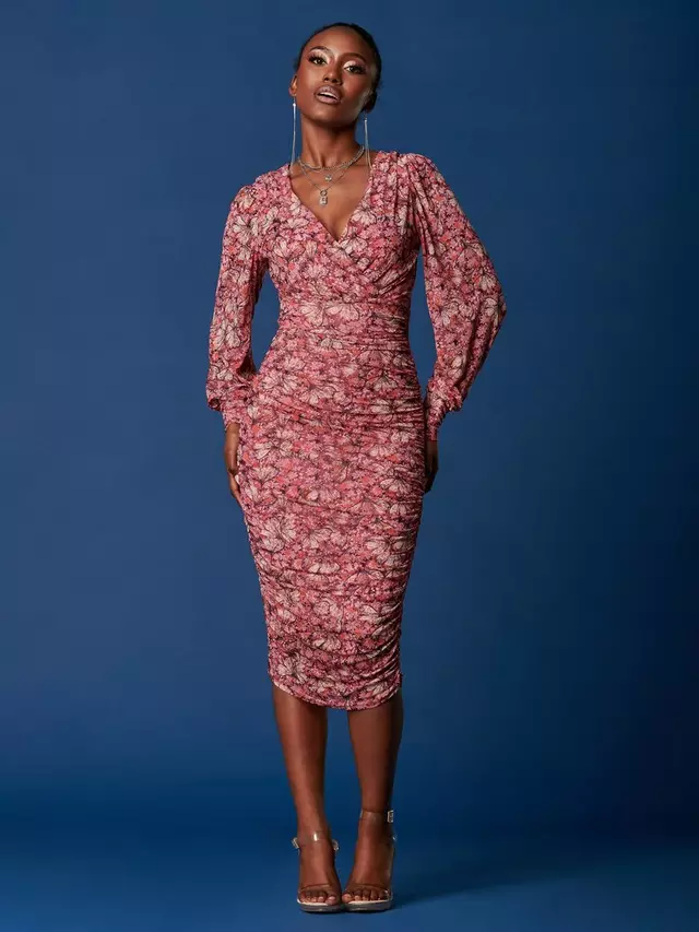 

Платье Jolie Moi Rosalie Ruched Mesh Midi, цвет pink/multi