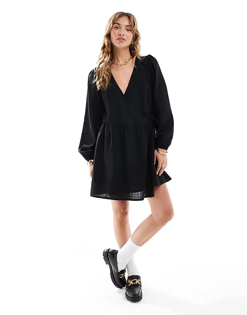 

Платье-халат с запахом спереди черного цвета ASOS DESIGN