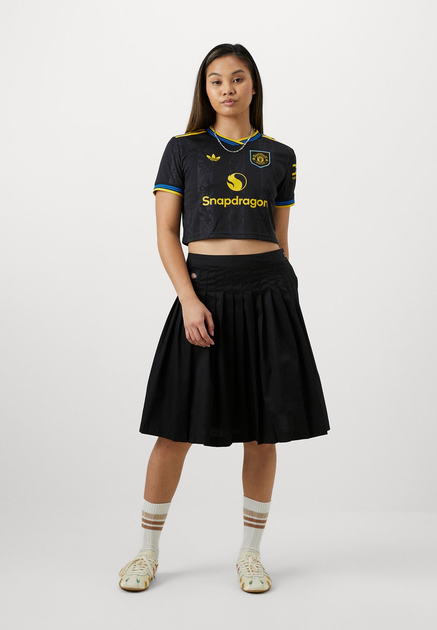 Футболка Adidas Performance MANCHESTER UNITED 25/26 THIRD JERSEY CROP, Black — фото 3