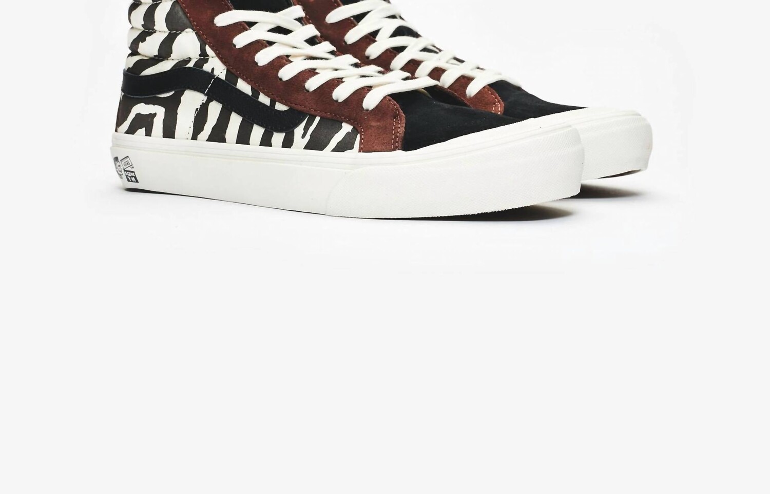 

Кроссовки Vans Th Style 138 Lx, черный/белый