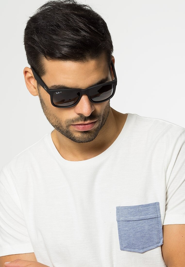 

Солнцезащитные очки JUSTIN Ray-Ban, цвет black