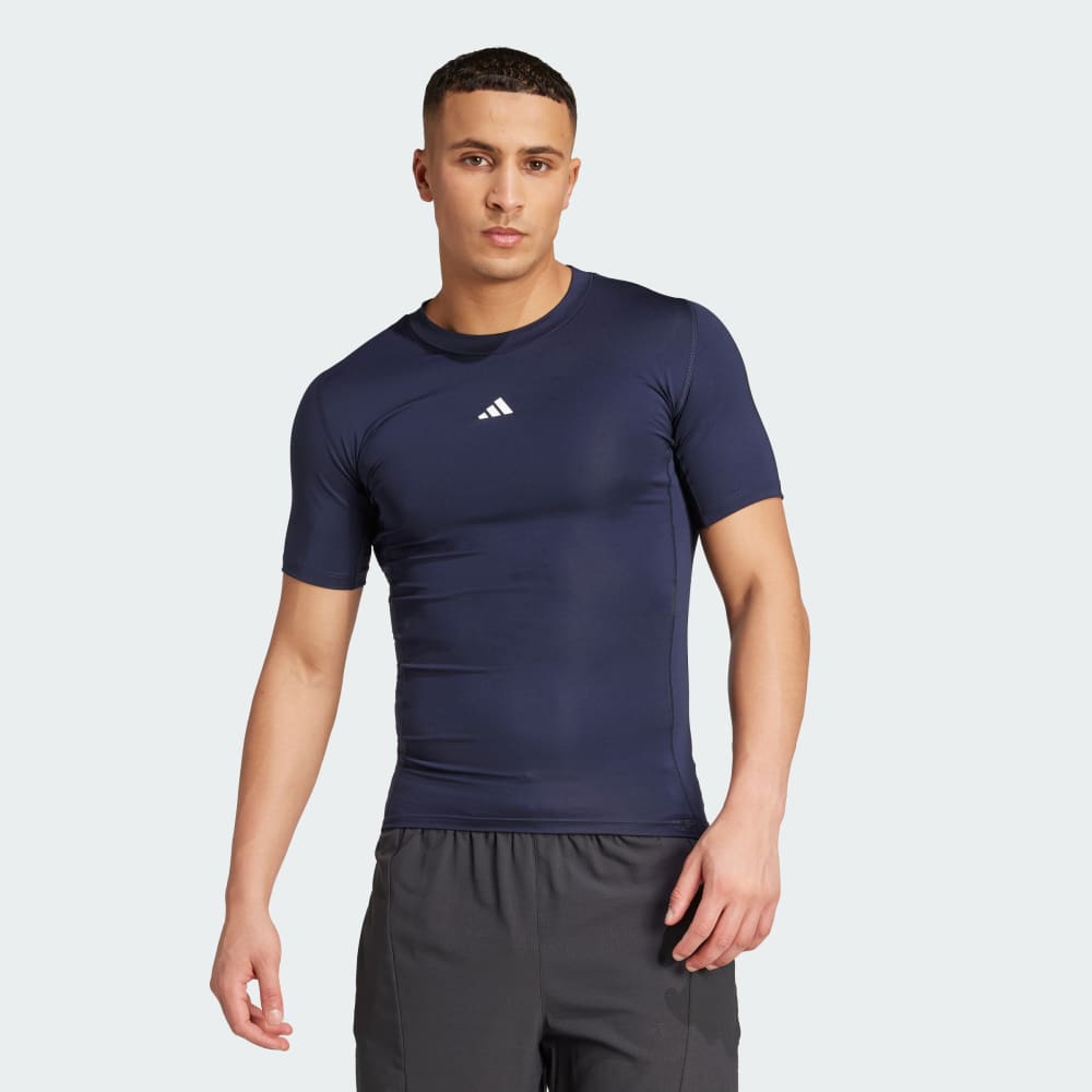 

Спортивная футболка Adidas Techfit Compression Training Tee, цвет Legend Ink