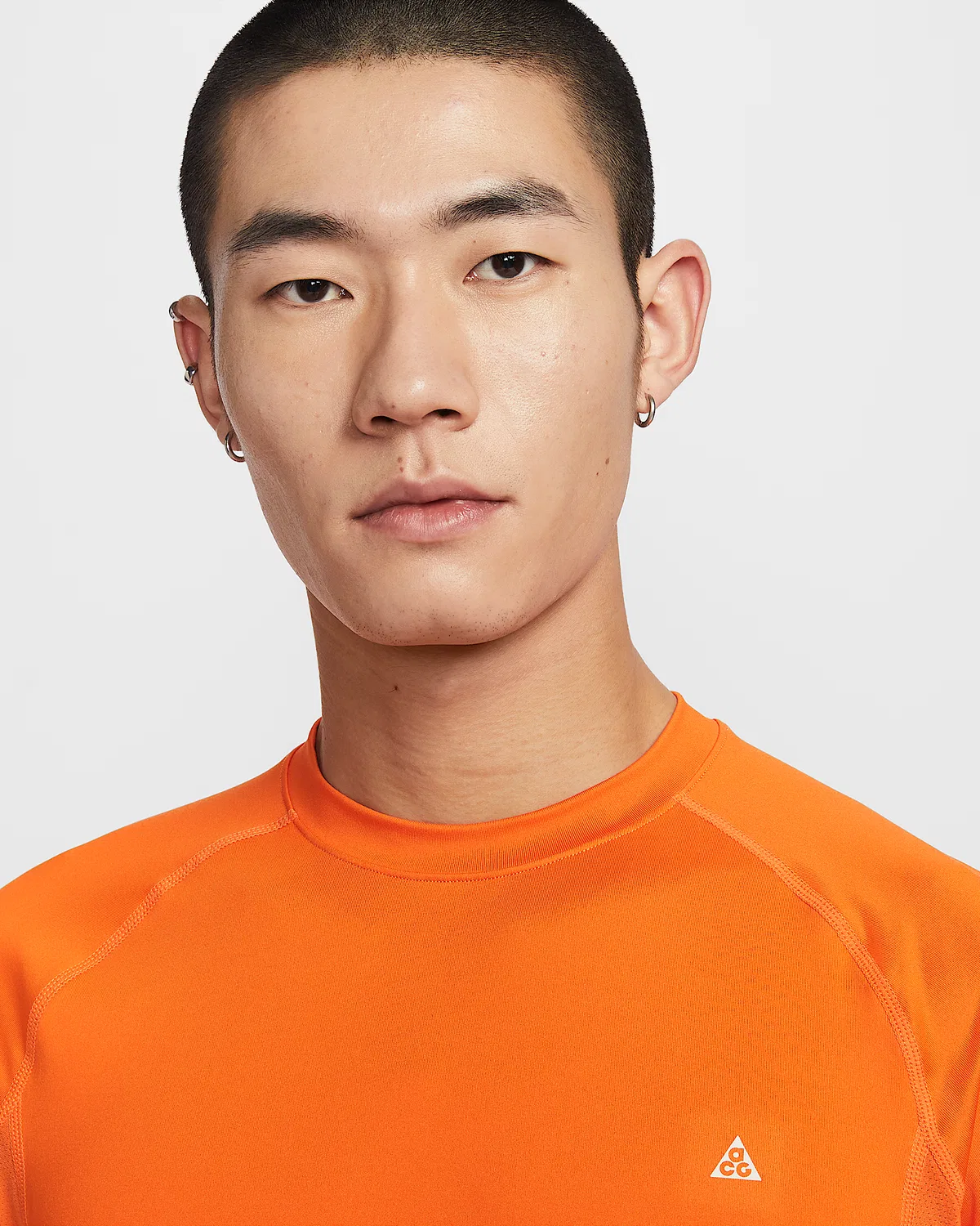 Мужская длинная базовая футболка Dri-FIT Nike ACG "Wildsee", Safety Orange/Vivid Purple/Summit White — фото 3